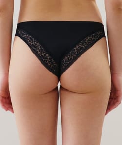 Culotte en microfibre et dentelle;