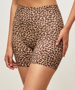 Leopard print microfiber shorty;