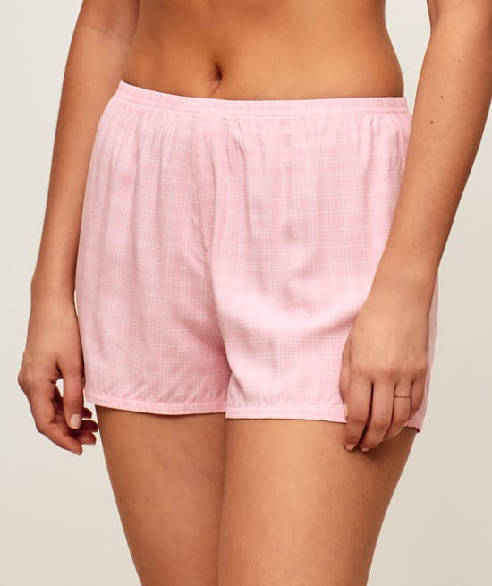 Short &agrave; carreaux;