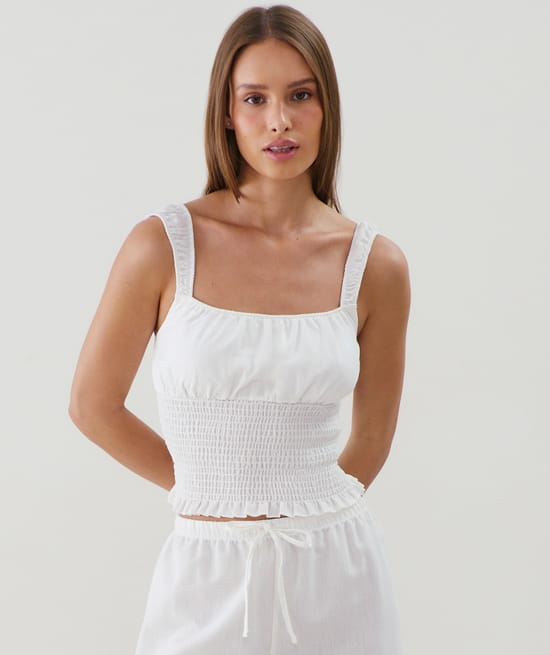 Linen-effect top;