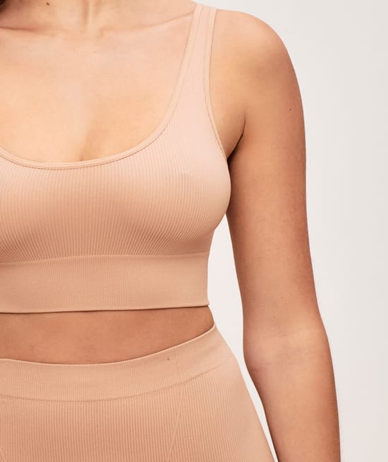 Soutien-gorge brassi&egrave;re c&ocirc;tel&eacute; en seamless nude;