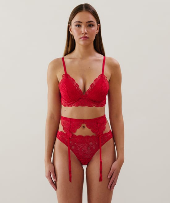 Lace push-up triangle bra;