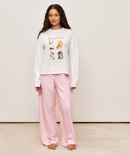 Ensemble t-shirt et pantalon motifs chatons;