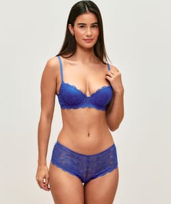 Shorty en dentelle;