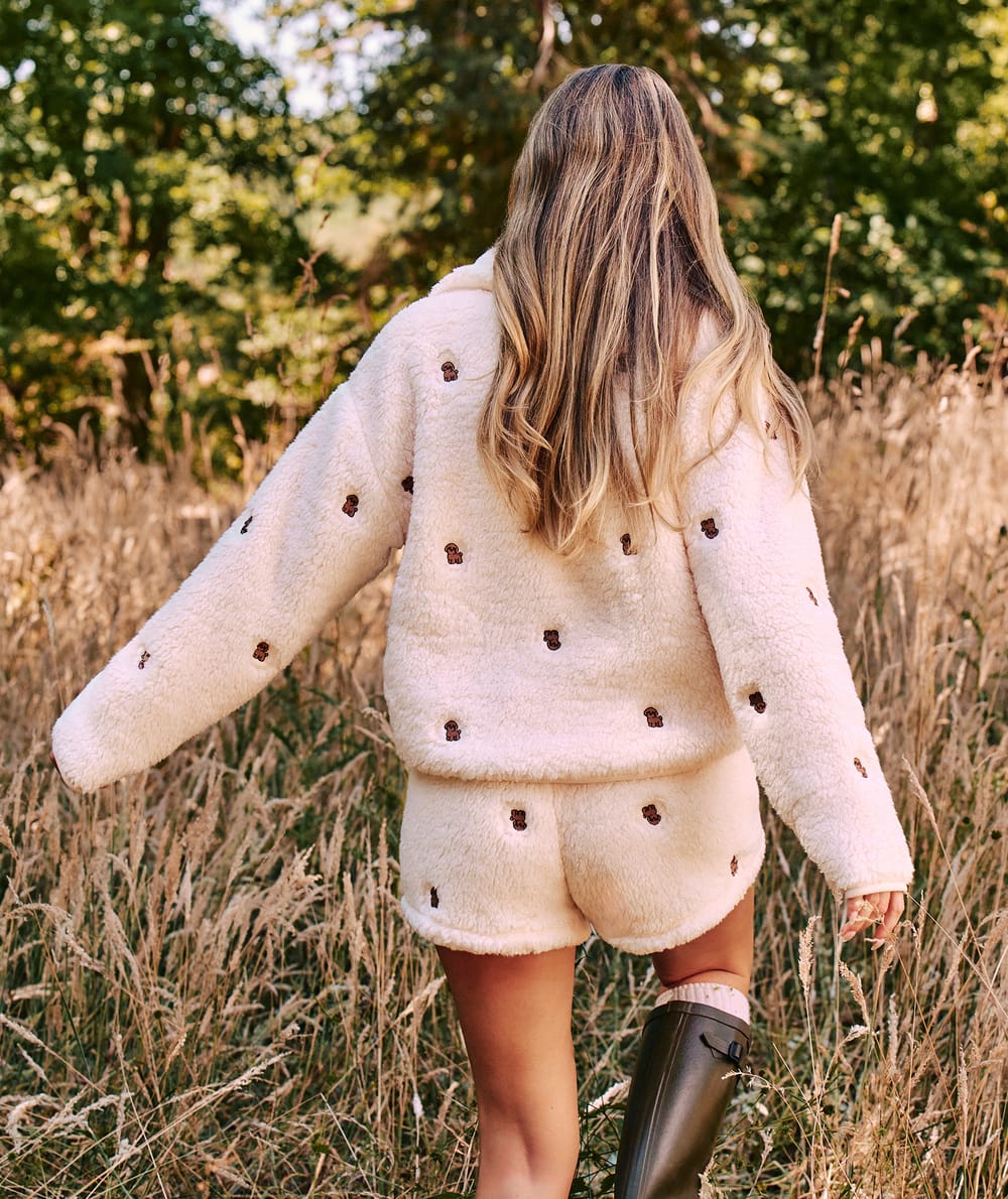 Chaqueta de sherpa bordada con estampados de perros;