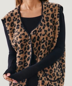 Leopard print sherpa gilet;