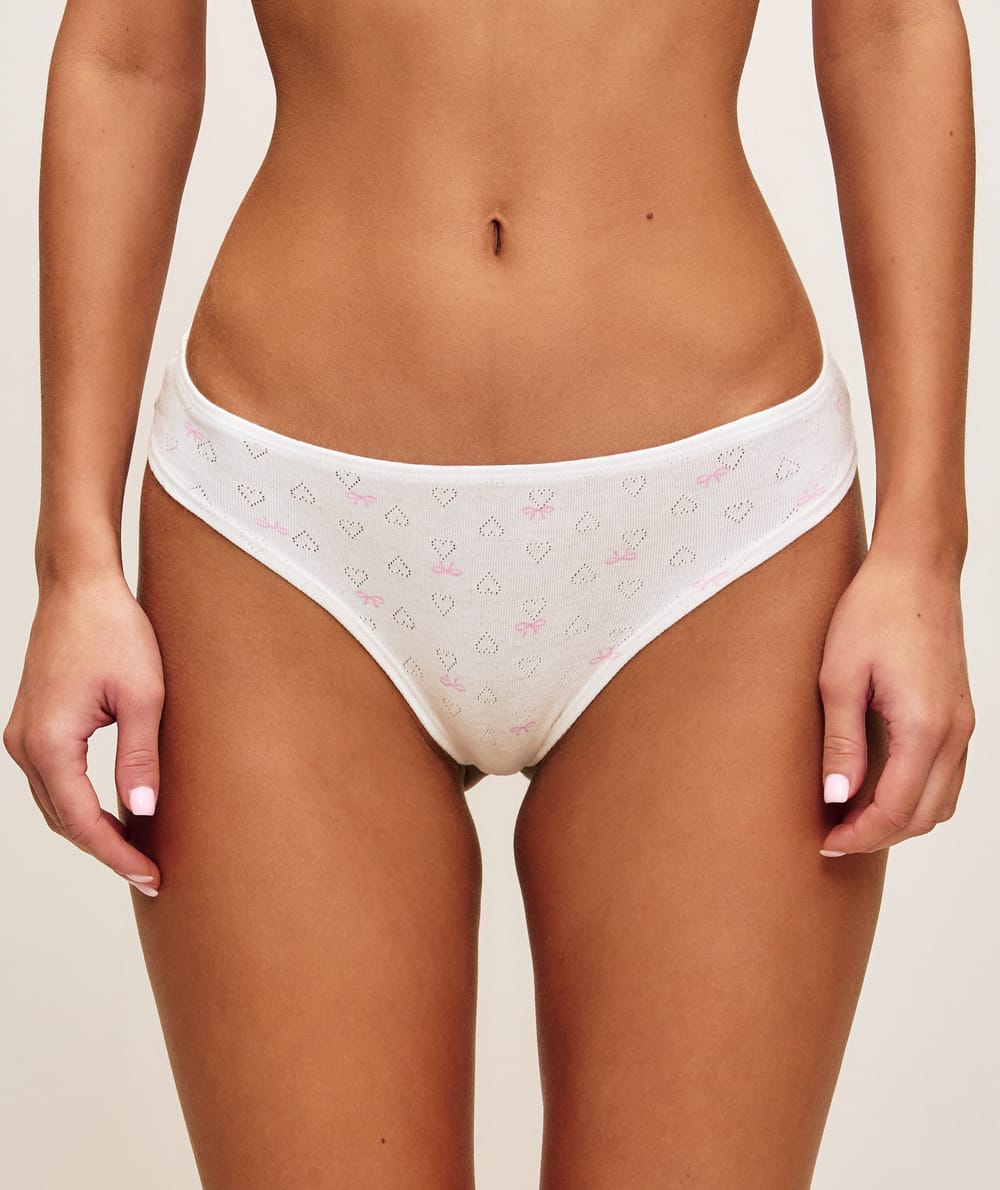 Pack of 3 cotton panties;