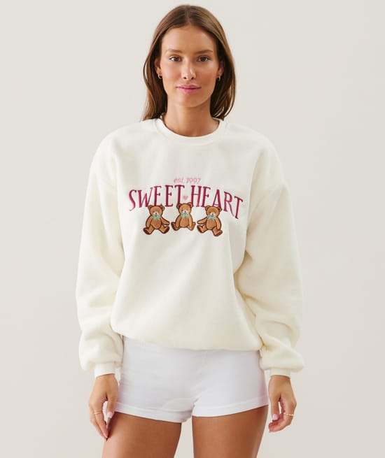 Fleece sweatshirt with embroidery;