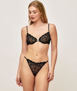 Tanga en dentelle;