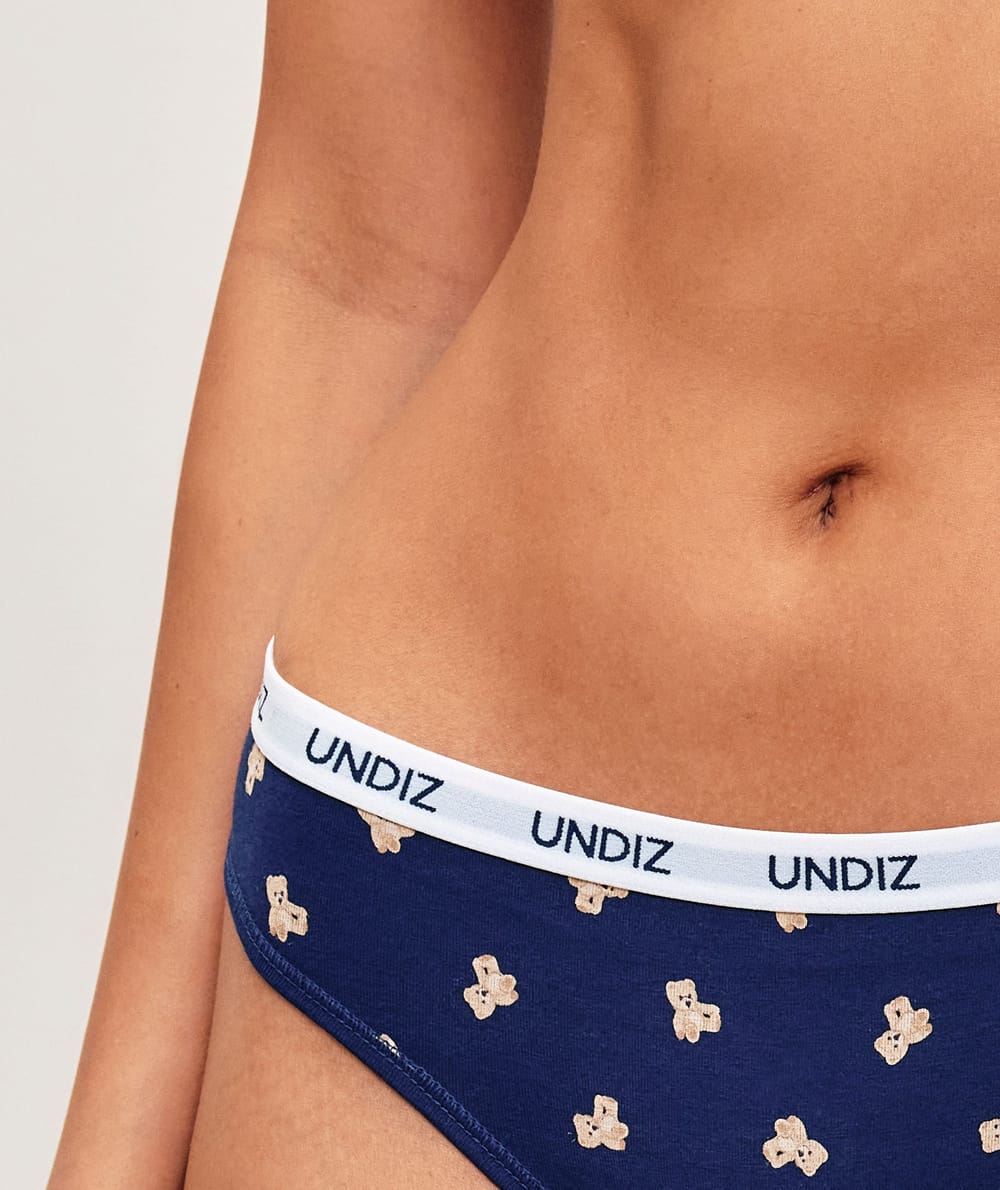 Cotton bear-patterned panties;