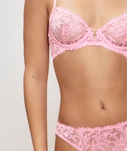 Soutien-gorge corbeille en dentelle;