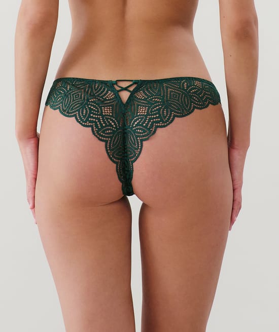 Lace thong;