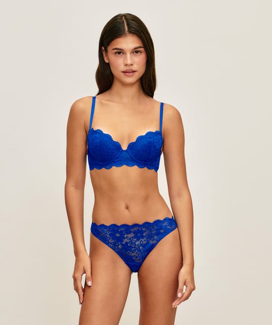 Floral lace push-up bra;