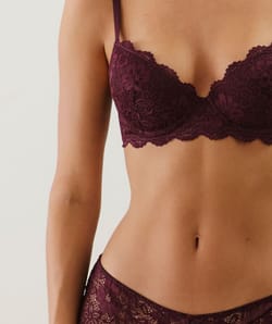 Soutien-gorge ampliforme en dentelle florale;