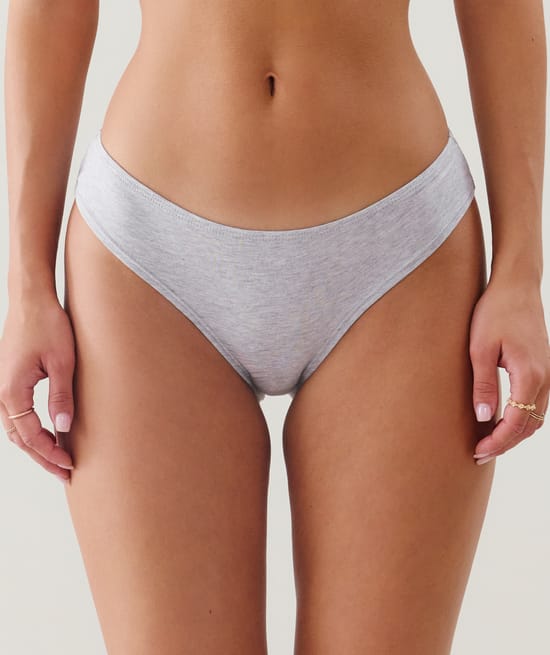 Pack of 3 cotton briefs;