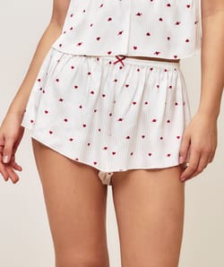 Short en satin motifs c&oelig;urs;