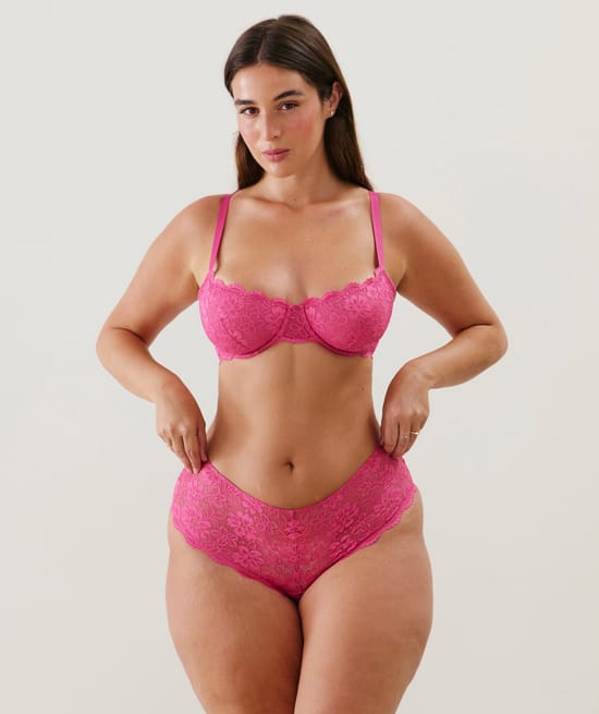 Balconette lace bra;