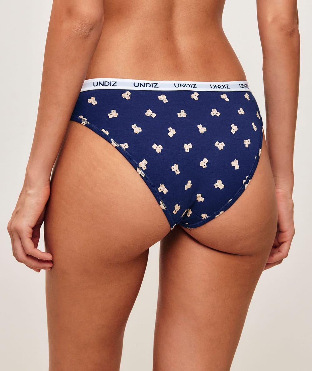 Cotton bear-patterned panties;