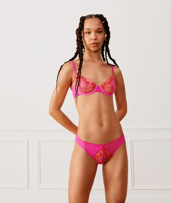 Soutien-gorge corbeille en tulle;