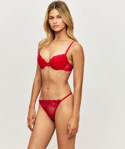 String avec broderies nœuds et cœurs;