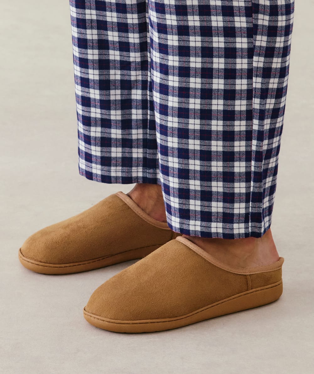Chaussons en su&eacute;dine;