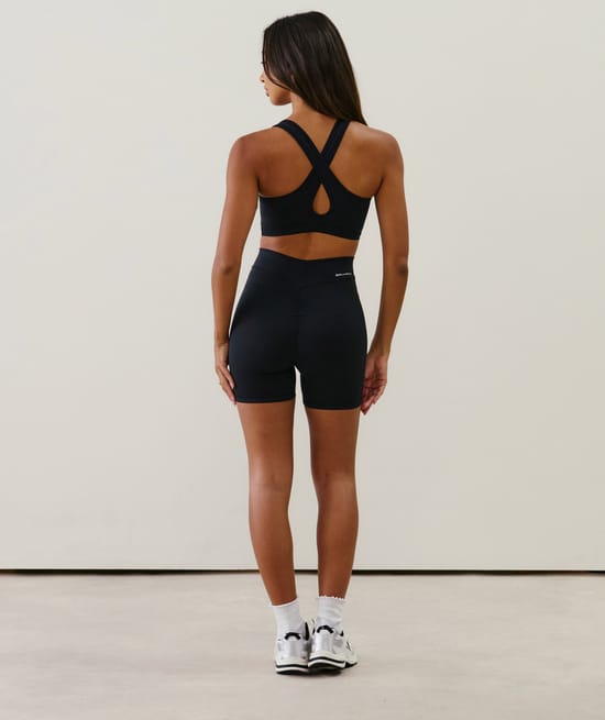 Brassière sport en microfibre;