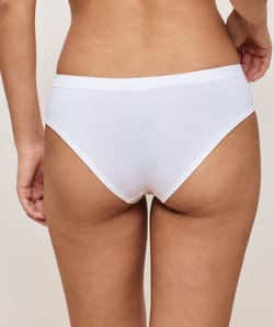 Plain seamless boy shorts;