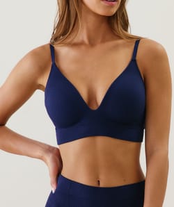 Seamless push-up bra;