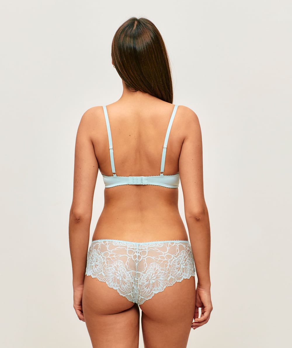 Lace floral shorty;