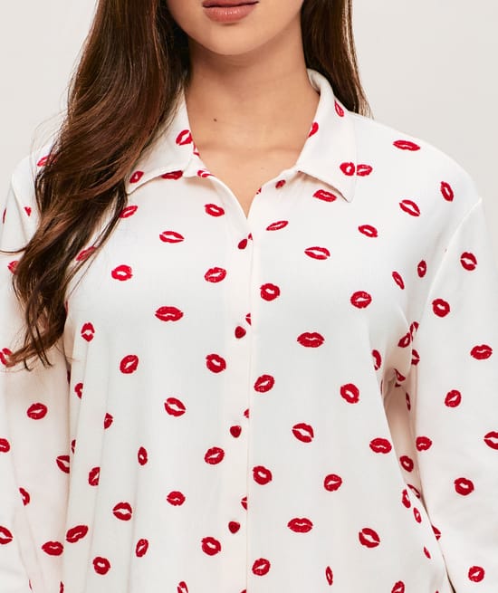 Ribbed jersey shirt with lip print;