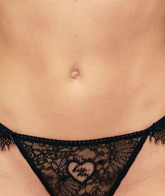 Kiss me" thong and mask set;