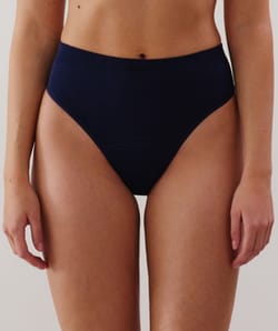Flux léger - String menstruel en microfibre;