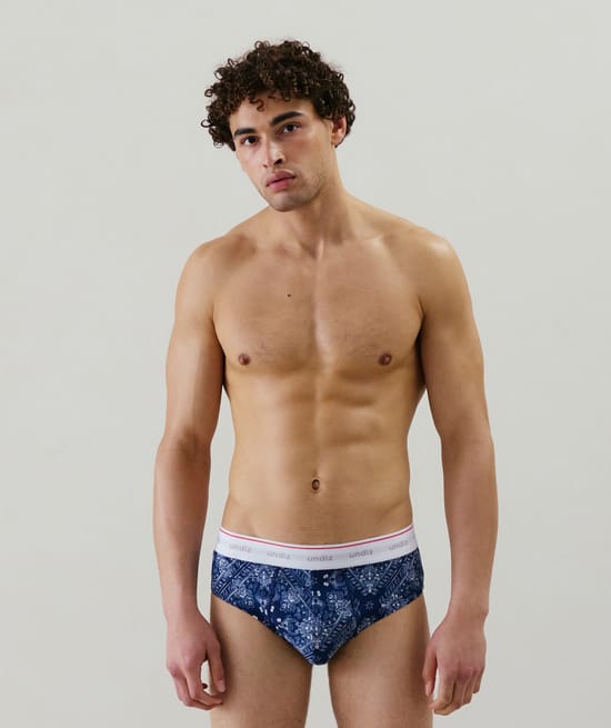 Cotton brief with patterns;