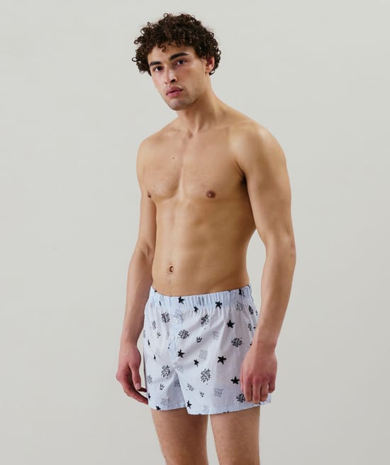 Patterned boxer shorts;