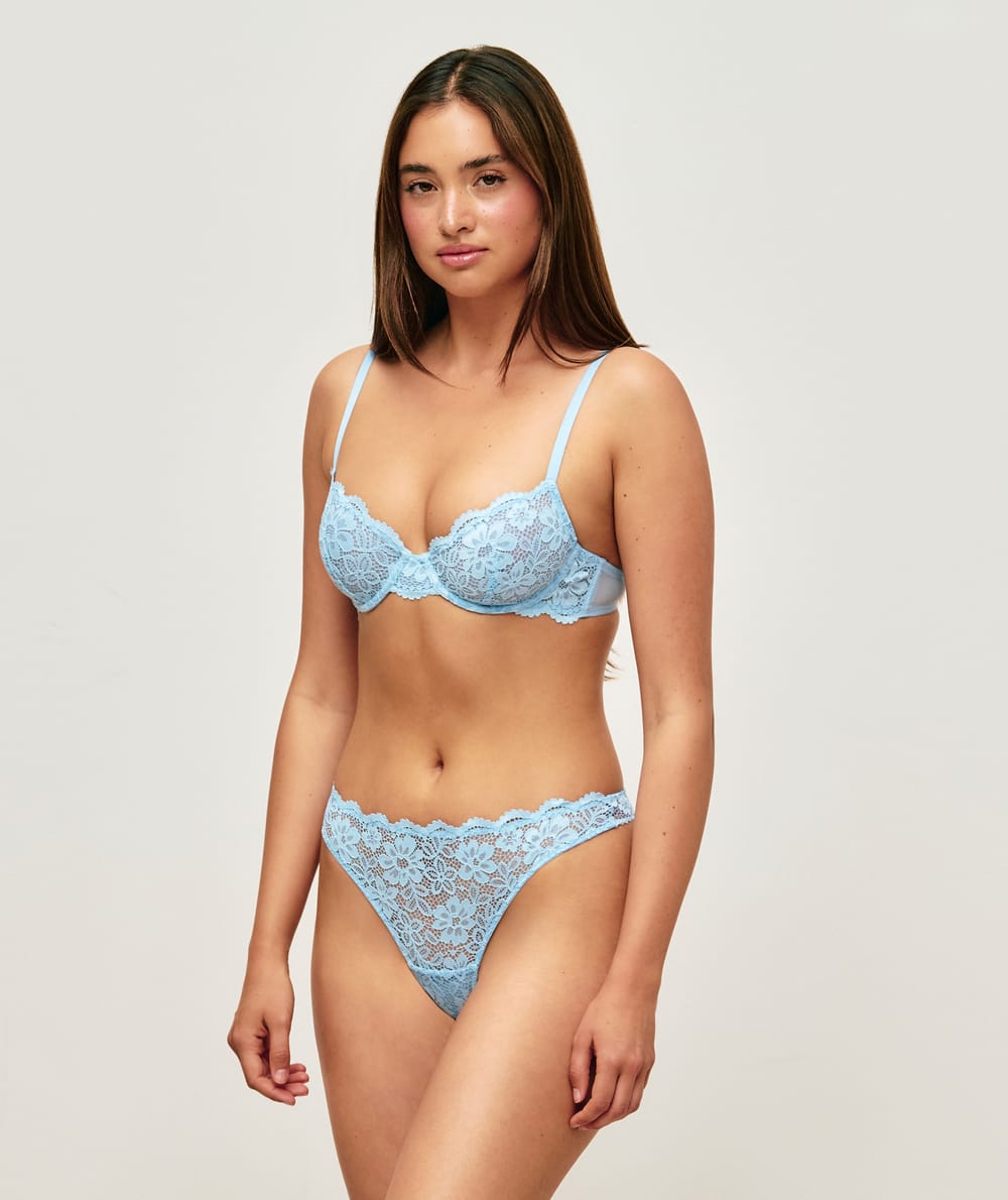 Soutien-gorge corbeille en dentelle florale;