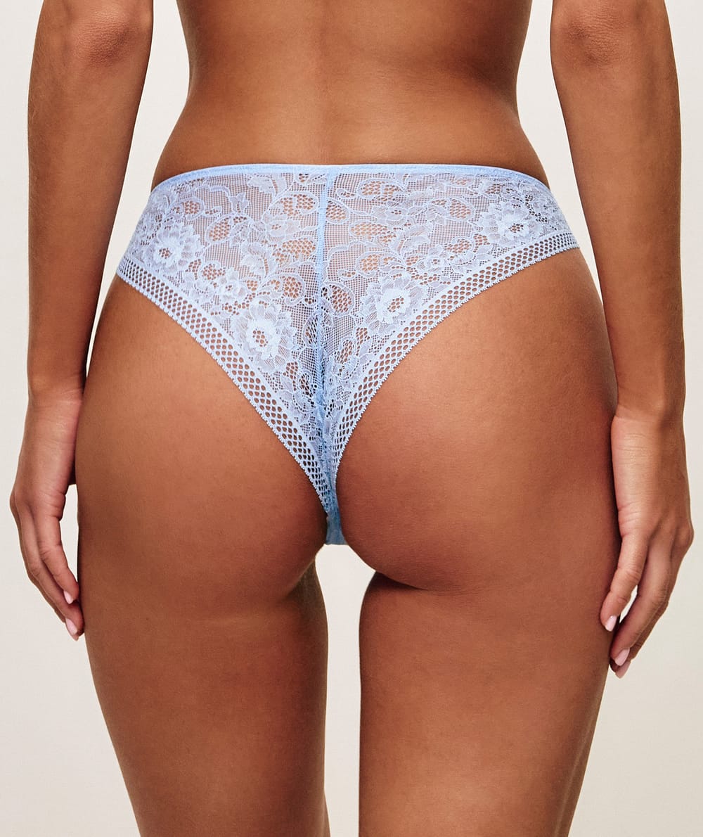 Lace knickers;