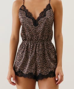 Satijnen playsuit met luipaardprint;