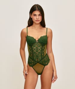 Lace body;