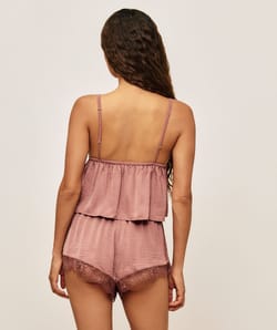 Short en satin et dentelle;