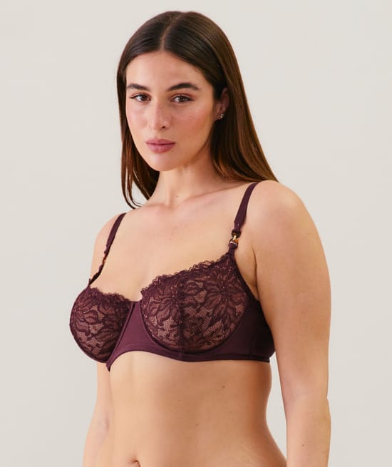 Soutien-gorge corbeille en dentelle marron;