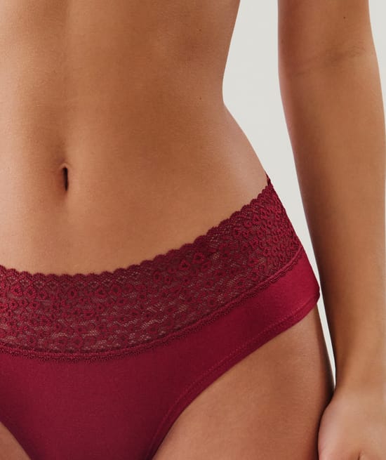 Shorty de encaje;