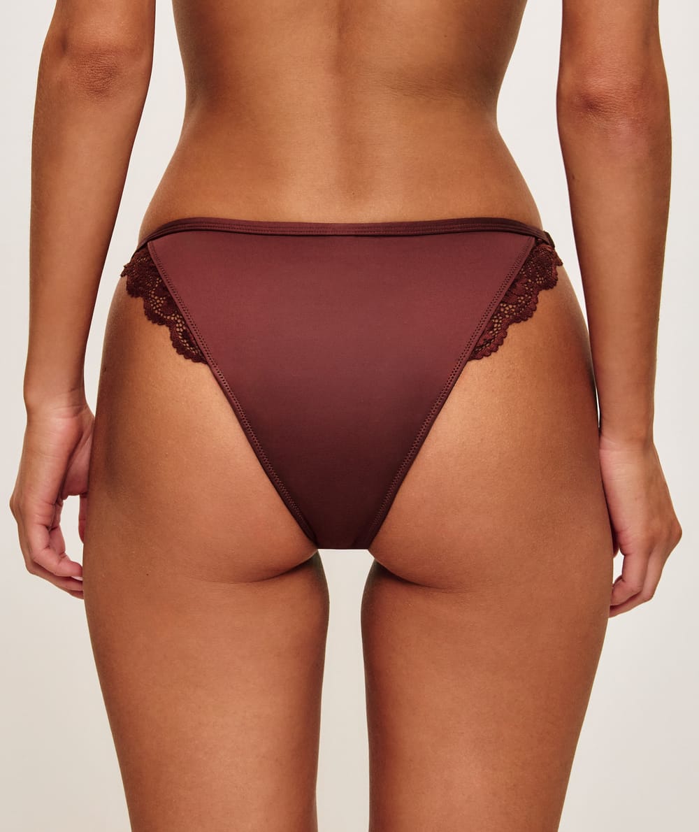 Average flow - Menstrual thong;