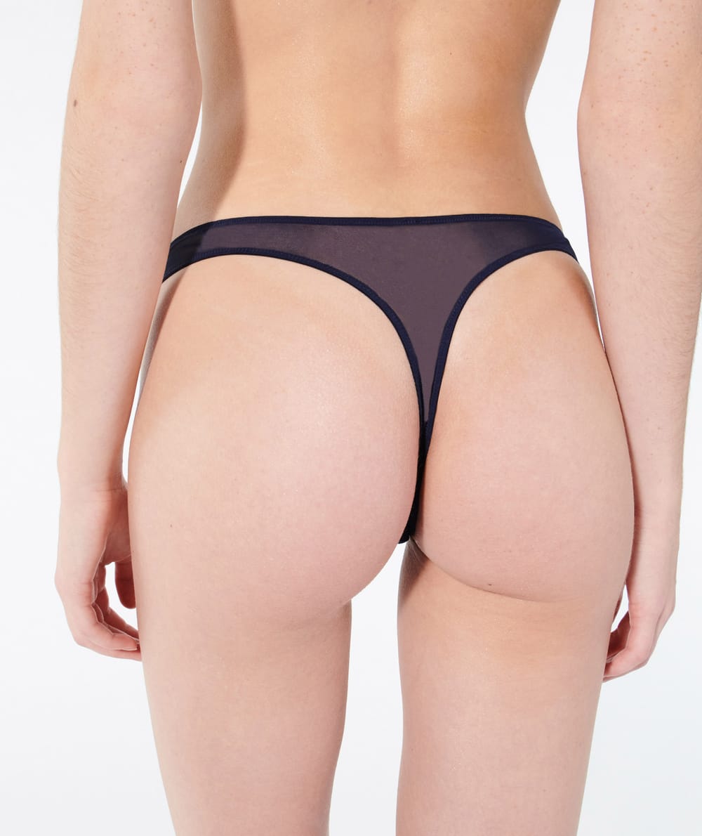 Lace thong;