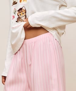 Ensemble t-shirt et pantalon motifs chatons;