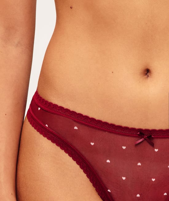 Heart printed mesh thong;