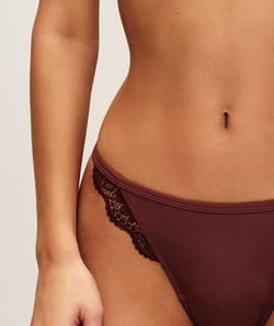 Average flow - Menstrual thong;