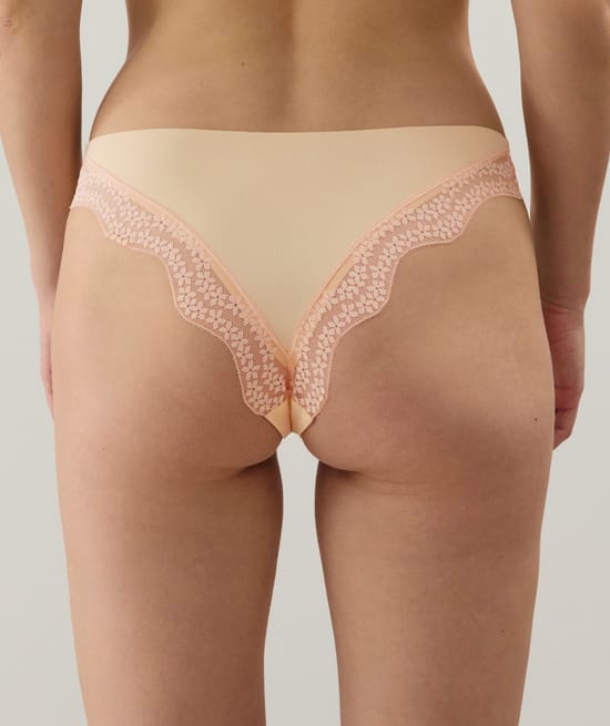 Microfibre and lace thong;
