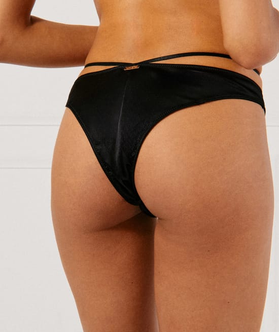 Tanga avec porte-jarretelles;