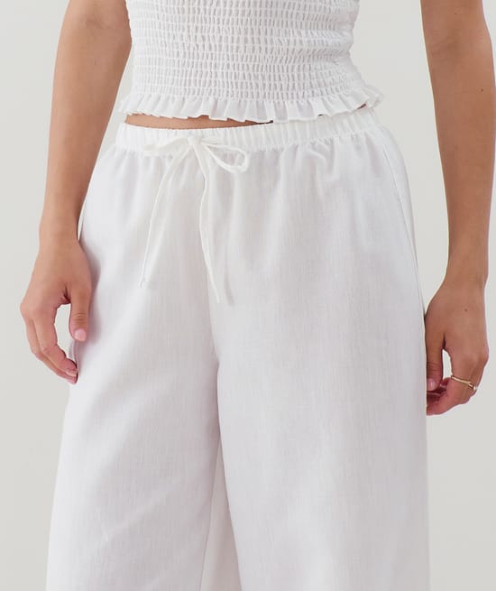 Straight-leg trousers with linen effect;