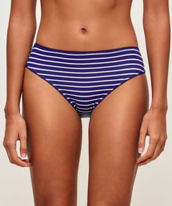 Pack of 3 cotton panties;